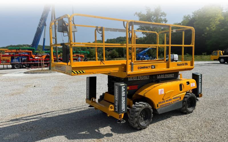Elektro-Scherenbühne bis 12 m mieten